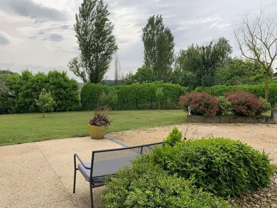 Les Combes Bellevue à Etrez, à La Campagne Appartement *
