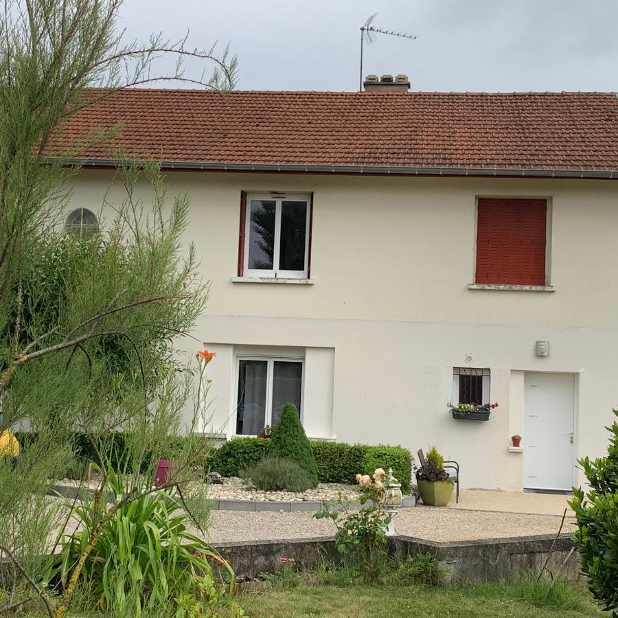 Appartement Les Combes Bellevue à Etrez, à La Campagne