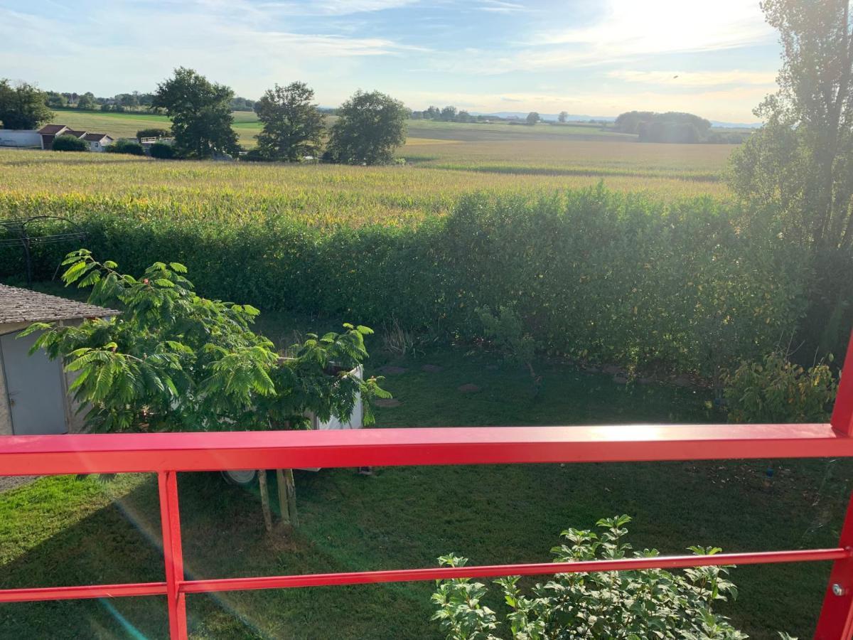 Les Combes Bellevue A Etrez, A La Campagne Apartment *